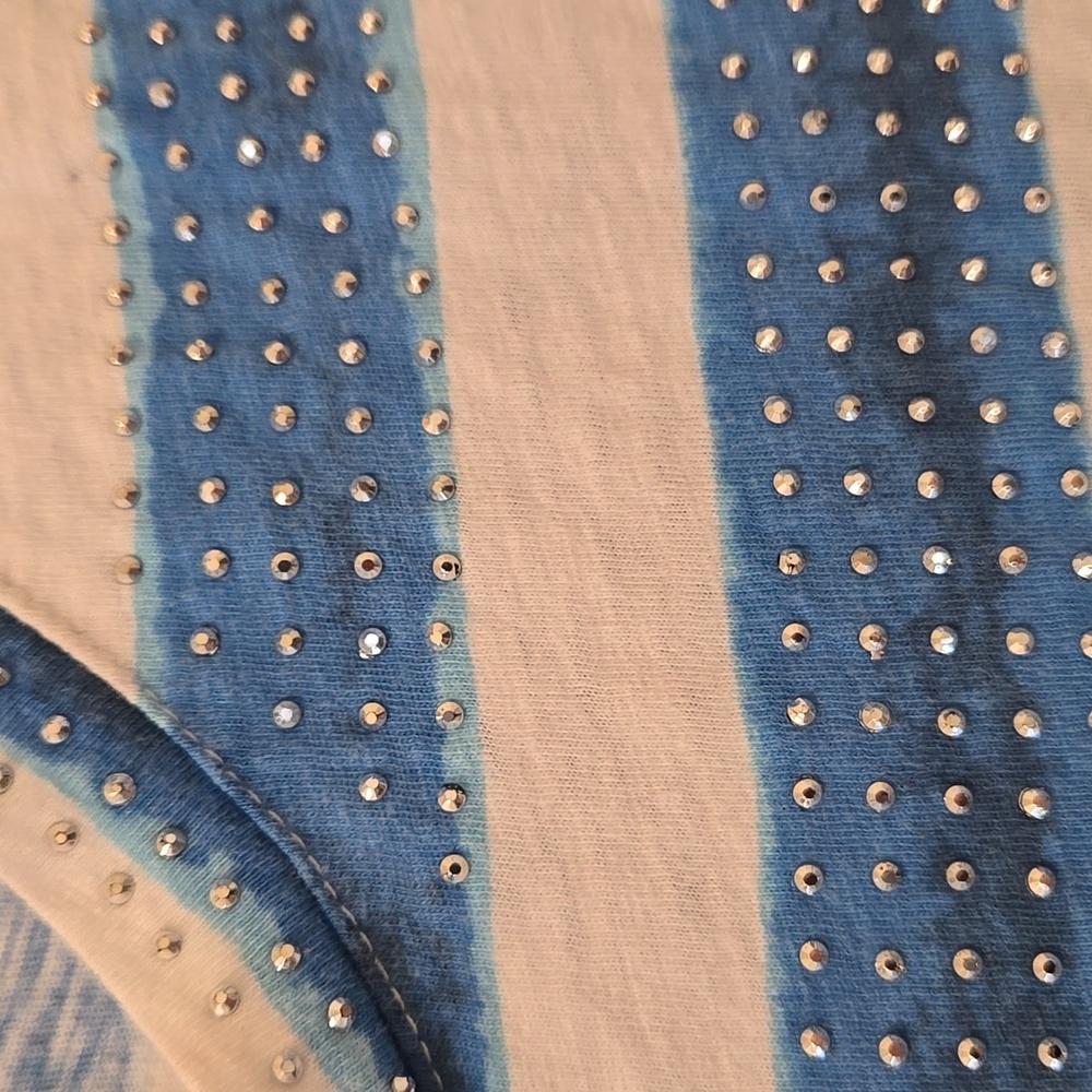 Onque Casual Blue and White Striped V-Neck Top With Silver Stud Accents - Picture 3 of 7